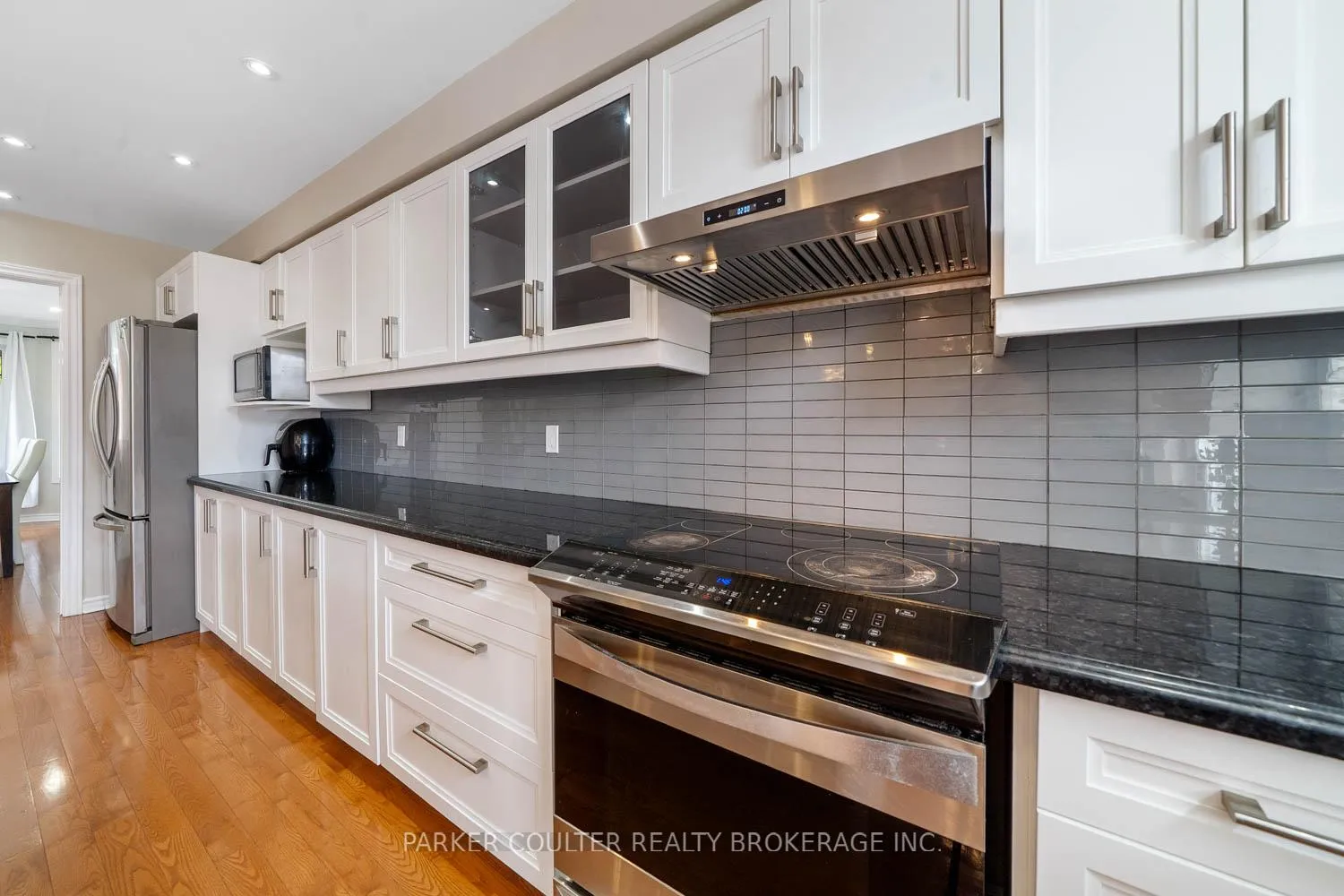 Photo 13 of 60 Knupp Road, Barrie, Edgehill Drive — HOMEH
