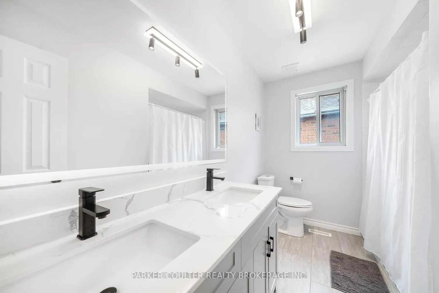 Photo 20 of 60 Knupp Road, Barrie, Edgehill Drive — HOMEH