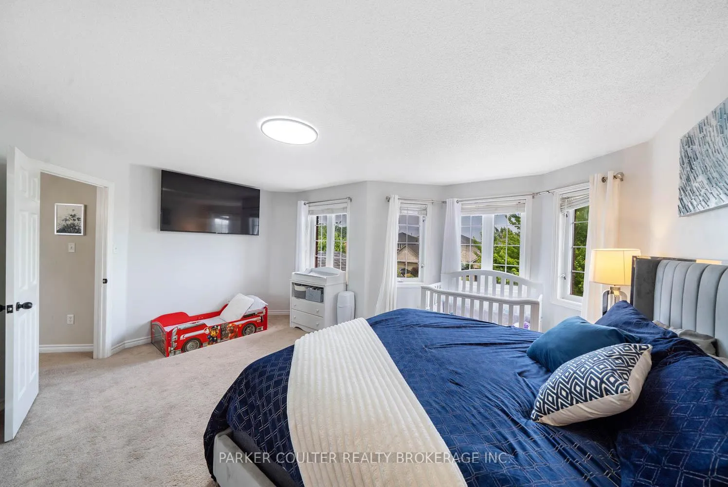 Photo 22 of 60 Knupp Road, Barrie, Edgehill Drive — HOMEH
