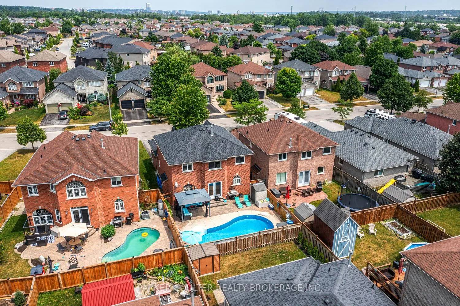 Photo 37 of 60 Knupp Road, Barrie, Edgehill Drive — HOMEH
