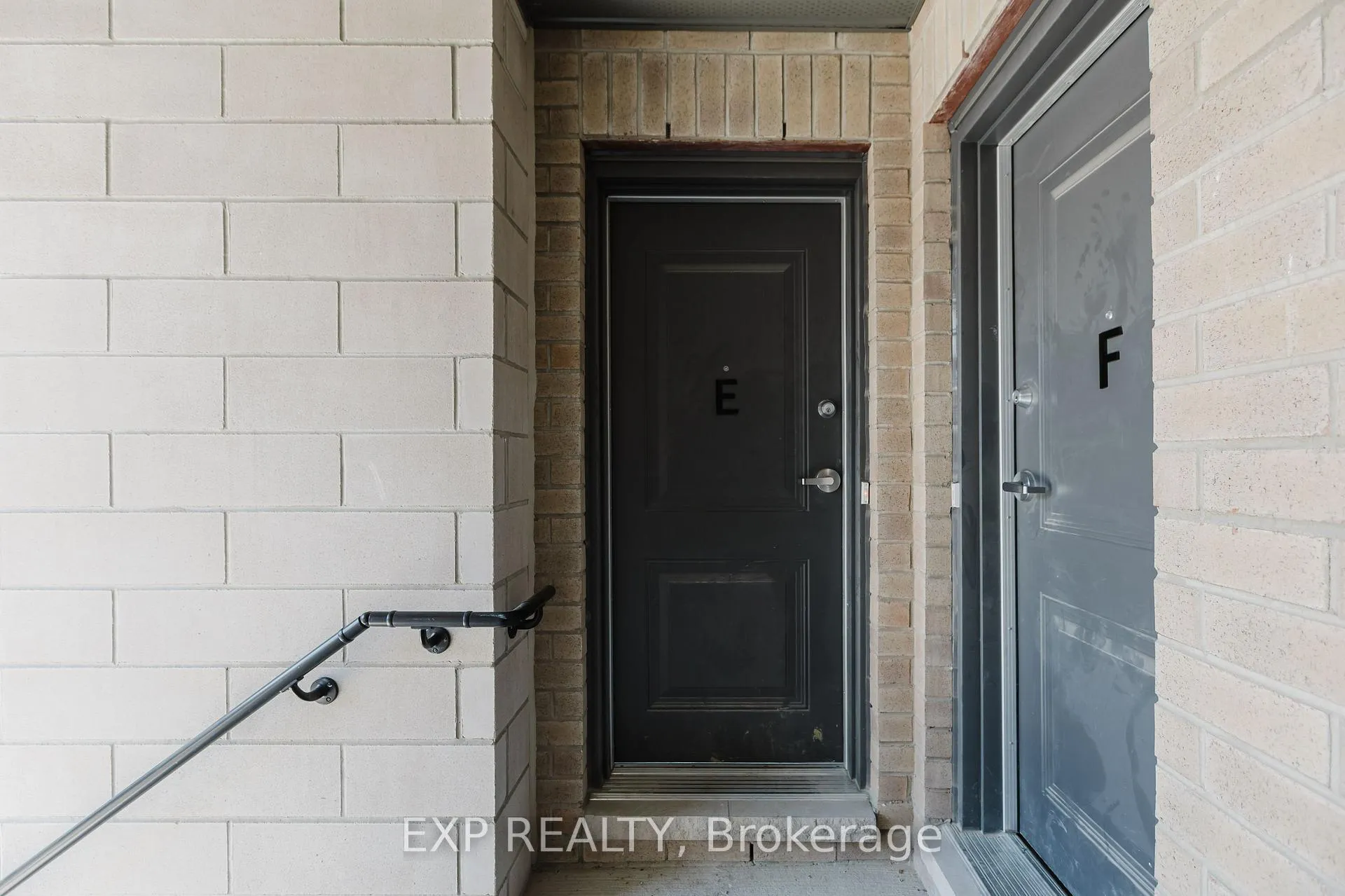 Photo 4 of Unit E, 230 Pingwi Place E, Ottawa, Blossom Park/Kemp Park/Findlay Creek — HOMEH