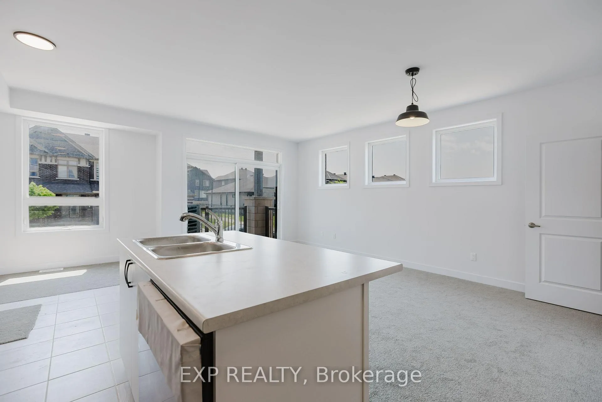 Photo 8 of Unit E, 230 Pingwi Place E, Ottawa, Blossom Park/Kemp Park/Findlay Creek — HOMEH