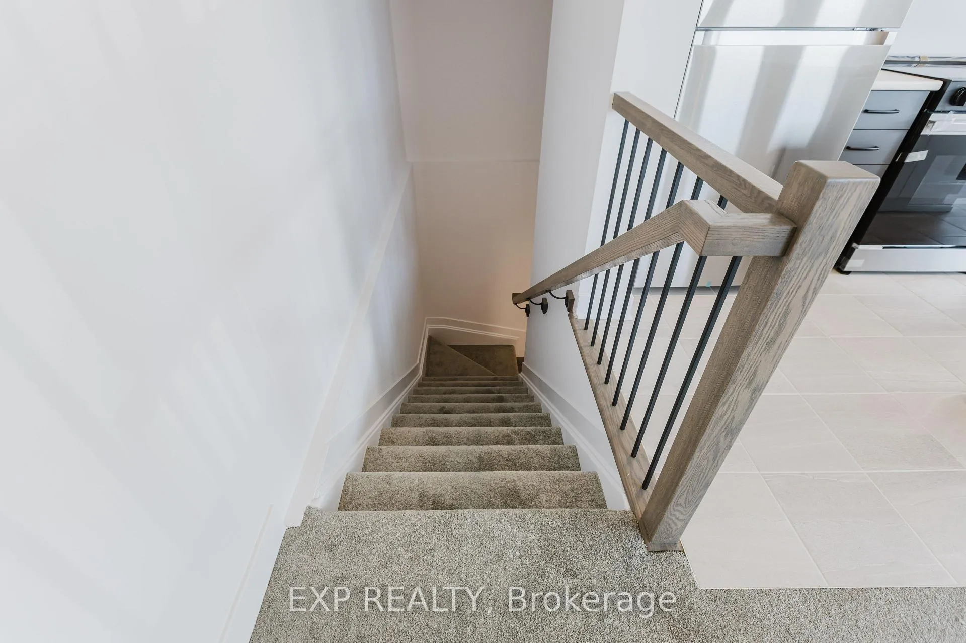 Photo 12 of Unit E, 230 Pingwi Place E, Ottawa, Blossom Park/Kemp Park/Findlay Creek — HOMEH