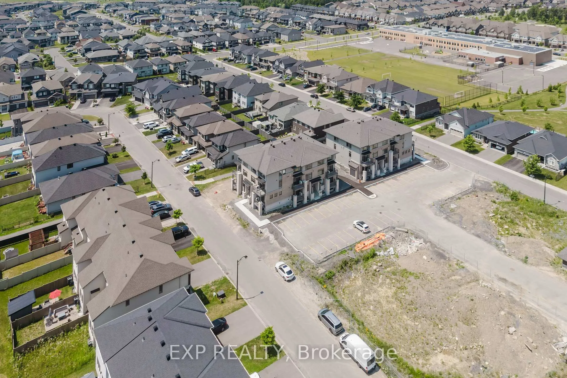 Photo 24 of Unit E, 230 Pingwi Place E, Ottawa, Blossom Park/Kemp Park/Findlay Creek — HOMEH