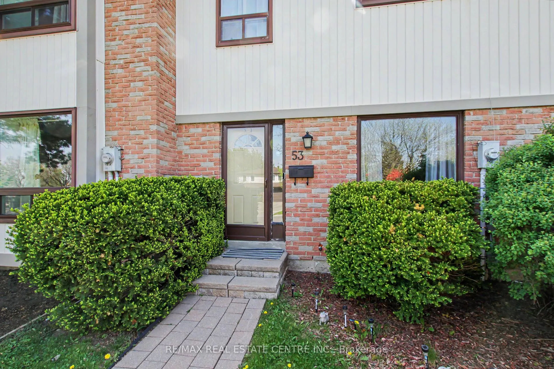 Photo 5 of Unit 53, 53 McMullen Crescent, Brampton, Central Park — HOMEH