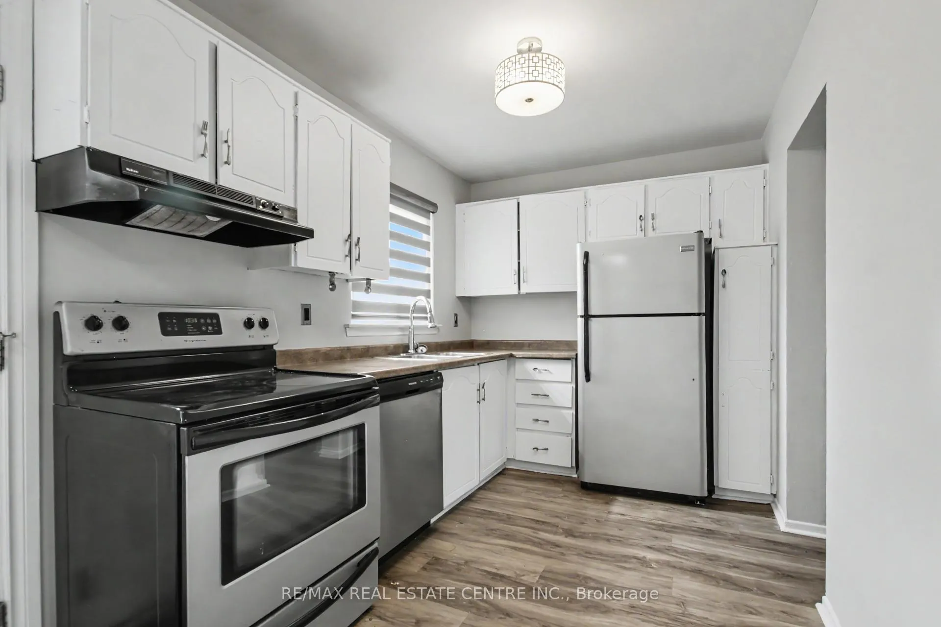 Photo 9 of Unit 53, 53 McMullen Crescent, Brampton, Central Park — HOMEH
