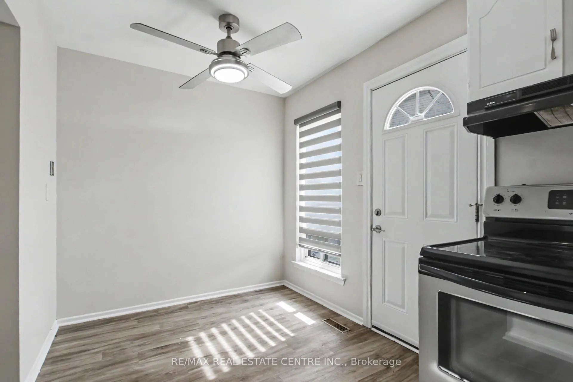 Photo 11 of Unit 53, 53 McMullen Crescent, Brampton, Central Park — HOMEH