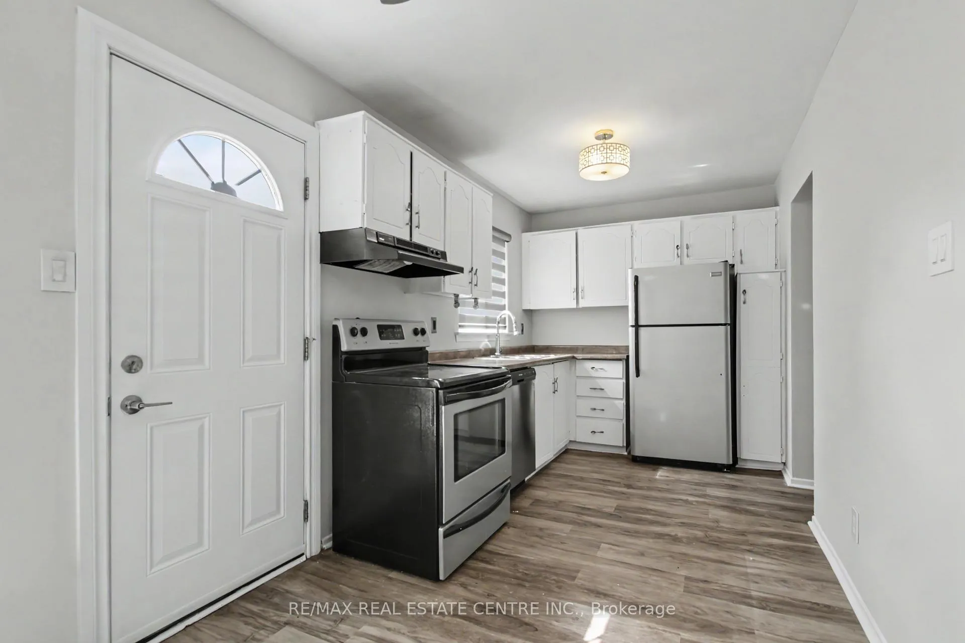 Photo 12 of Unit 53, 53 McMullen Crescent, Brampton, Central Park — HOMEH