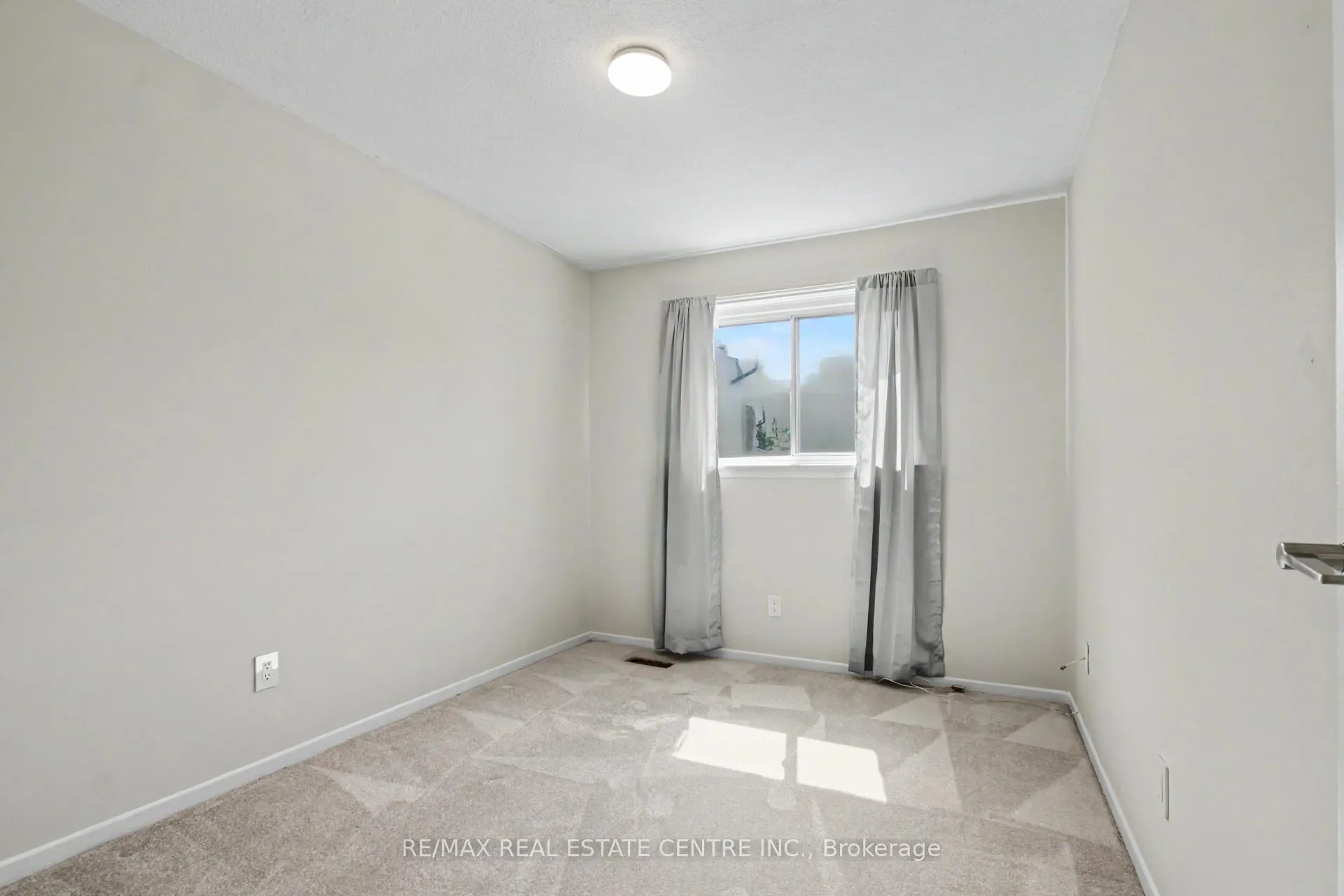 Photo 21 of Unit 53, 53 McMullen Crescent, Brampton, Central Park — HOMEH