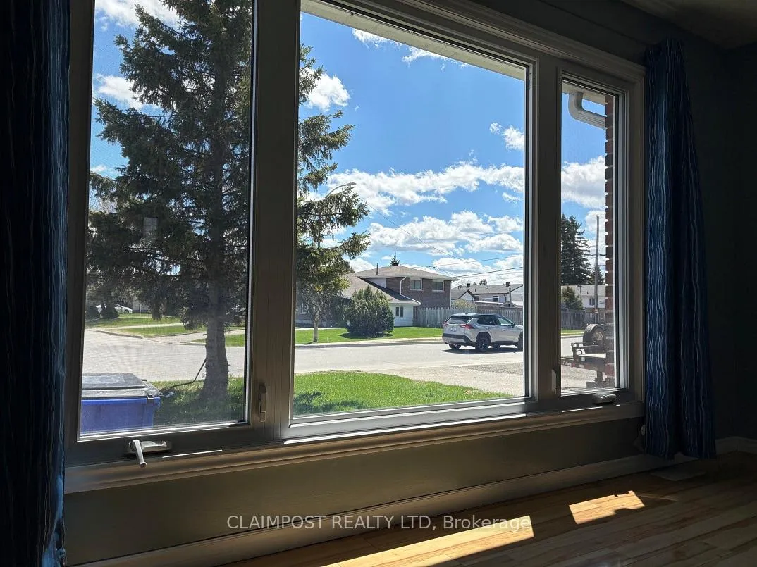 Photo 4 of 795 Denise Street, Timmins, TNW - Riverpark — HOMEH