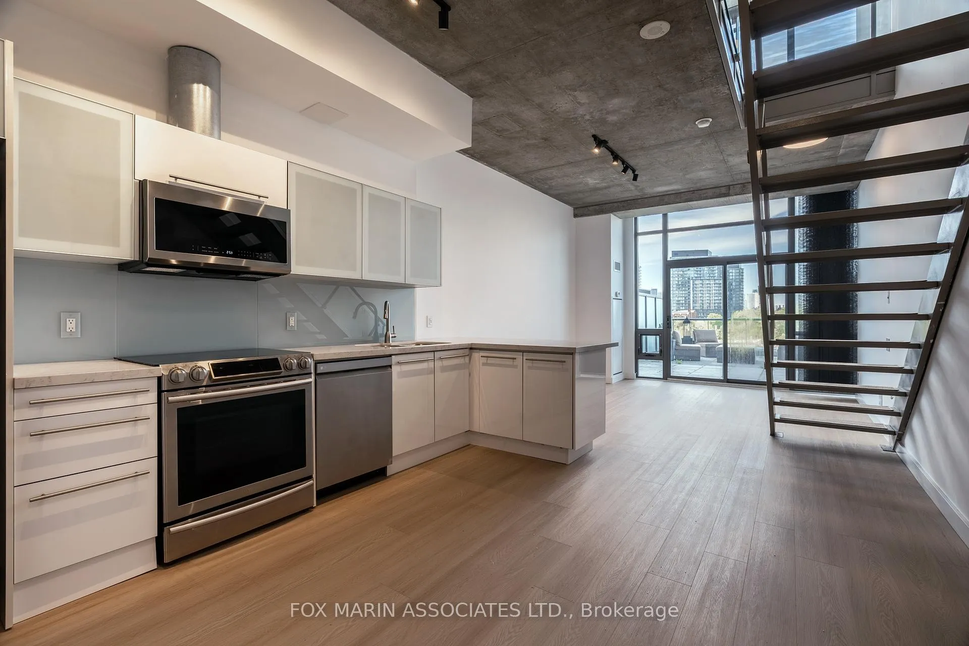 Photo 2 of Unit 604, 33 Mill Street, Toronto, Waterfront Communities — HOMEH