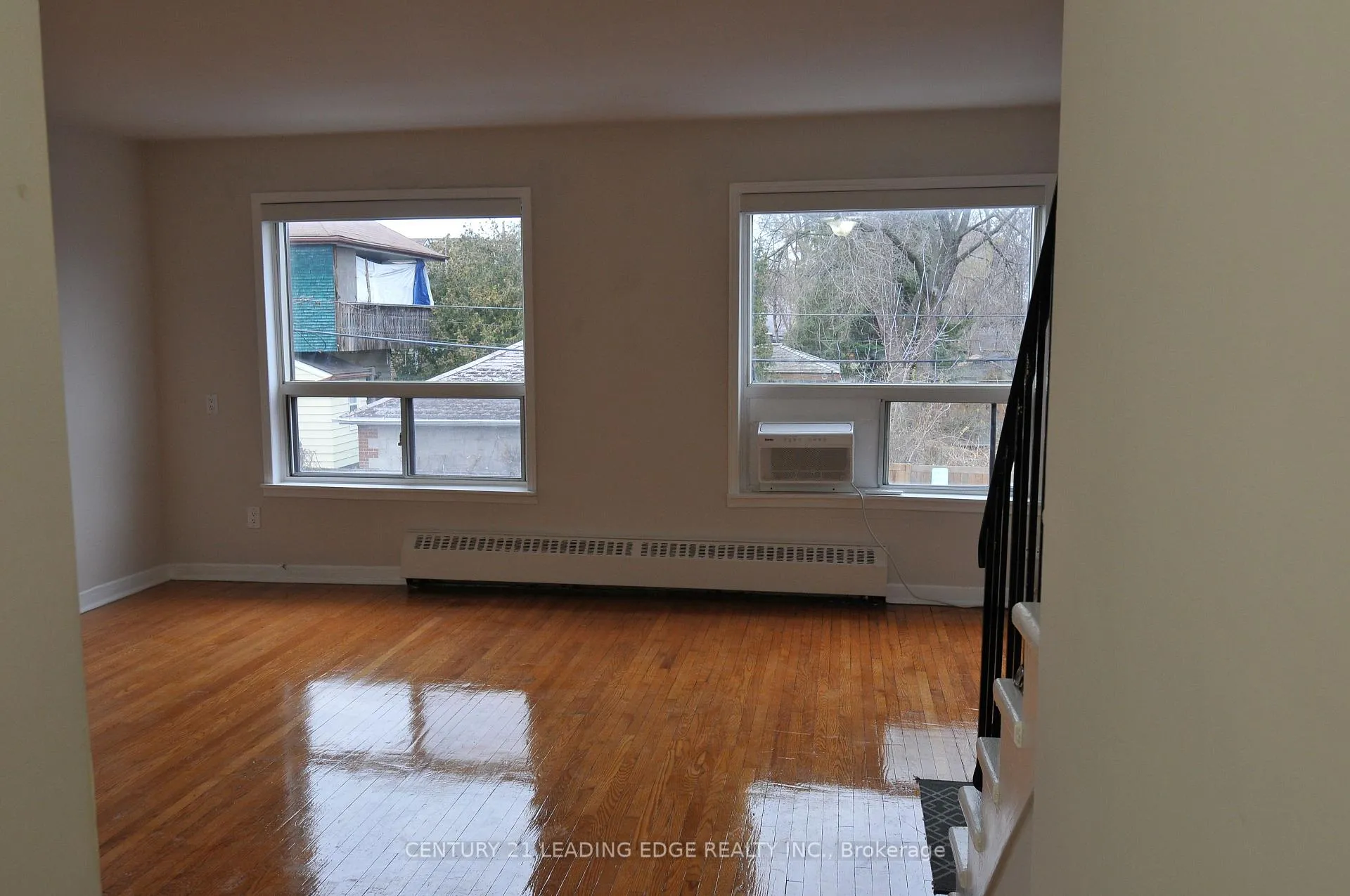 Photo 4 of Unit A, 1013 Pape Avenue, Toronto, Danforth Village-East York — HOMEH