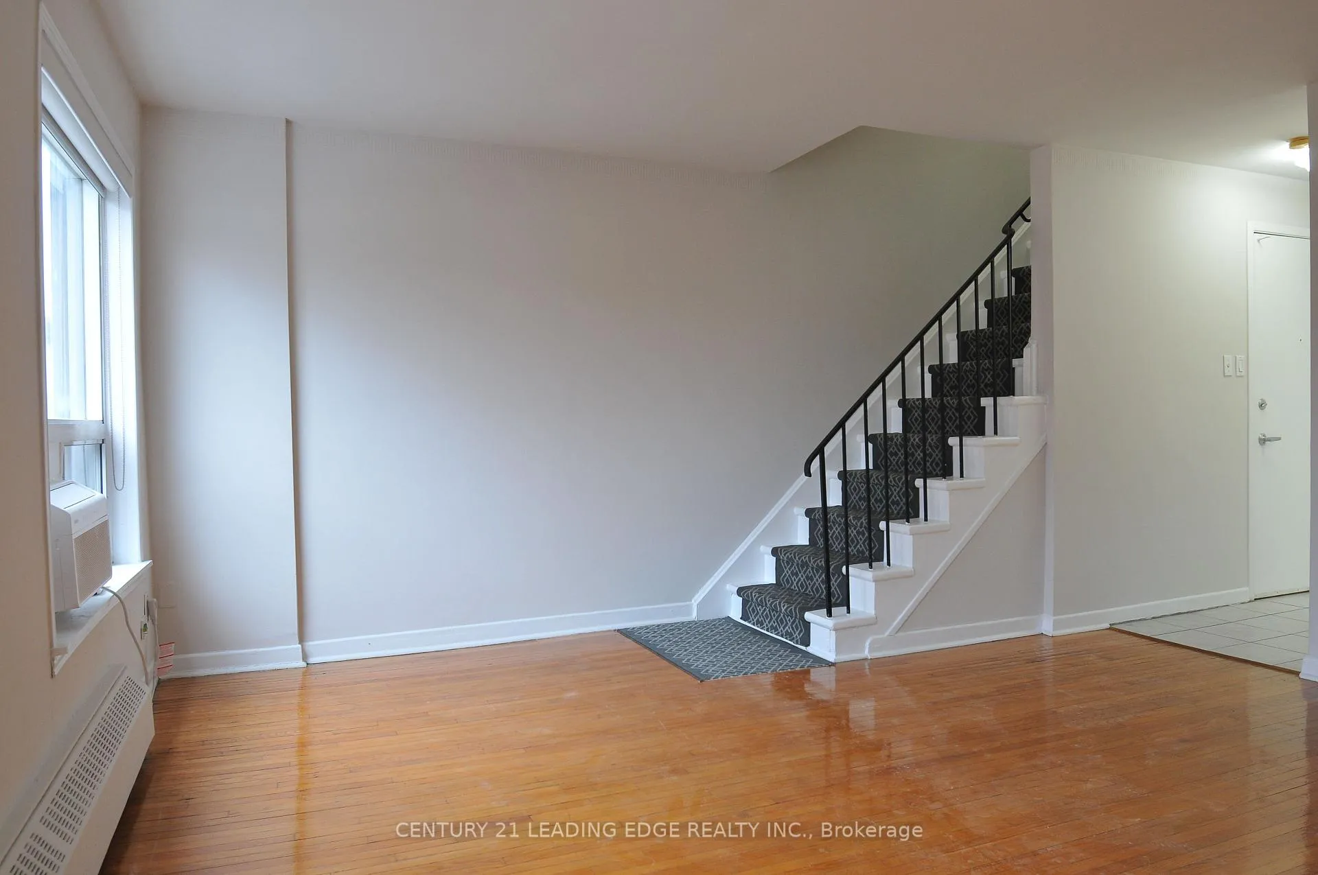Photo 6 of Unit A, 1013 Pape Avenue, Toronto, Danforth Village-East York — HOMEH