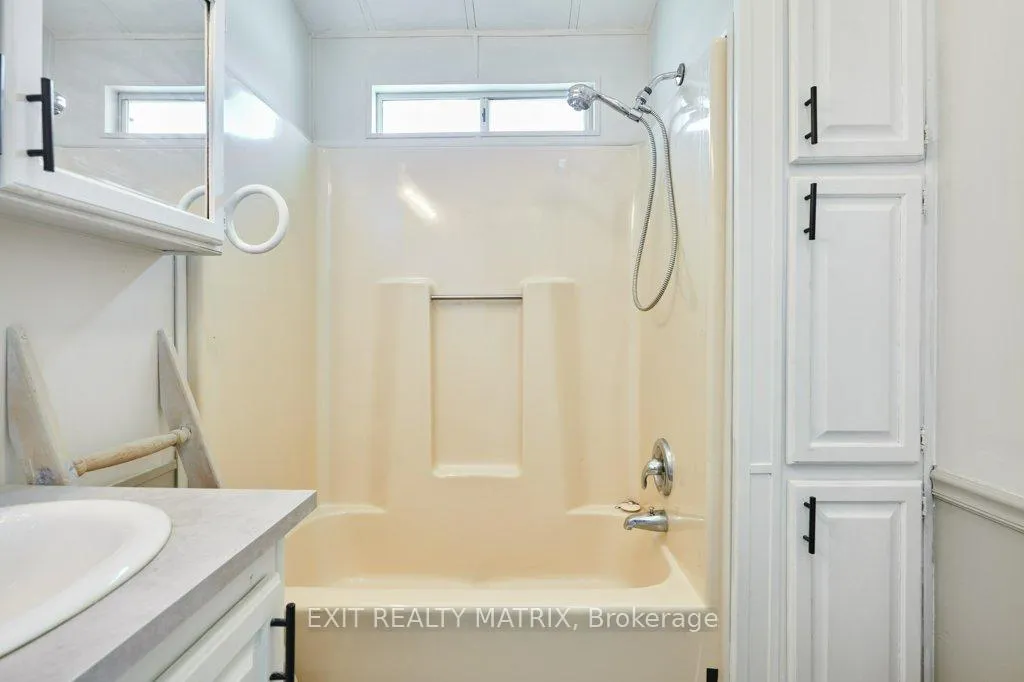 Photo 24 of 1376 Tigerlily Private, Ottawa, Osgoode Twp North of Reg Rd 6 — HOMEH