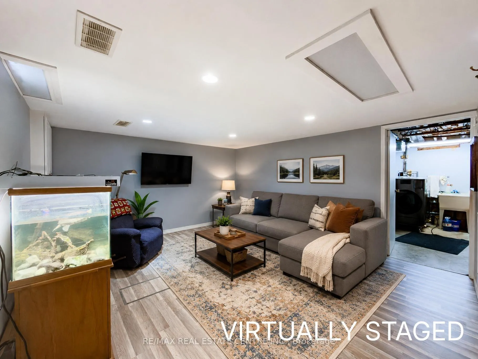 Photo 31 of 724 Parkview Crescent, Cambridge — HOMEH
