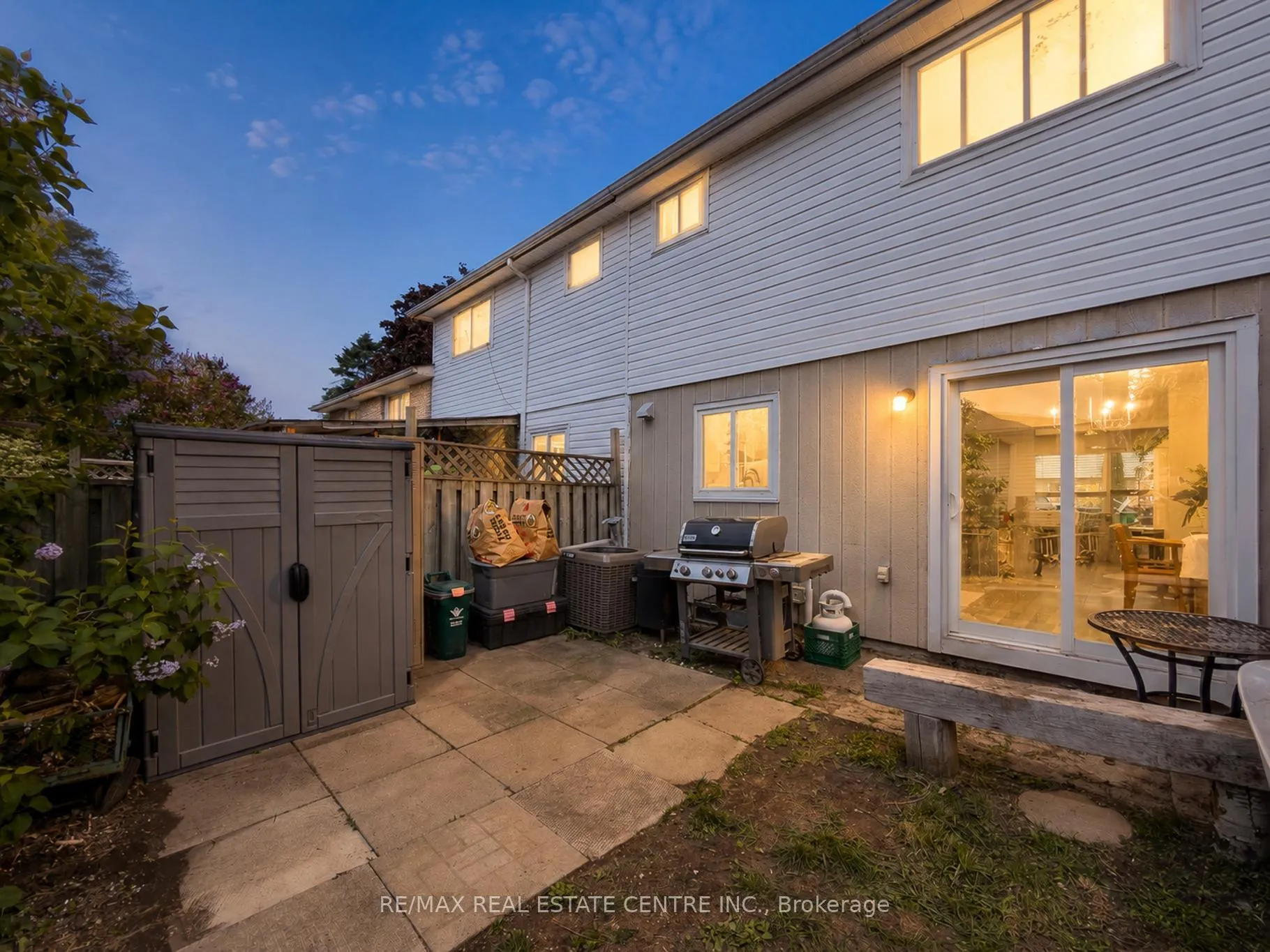Photo 34 of 724 Parkview Crescent, Cambridge — HOMEH