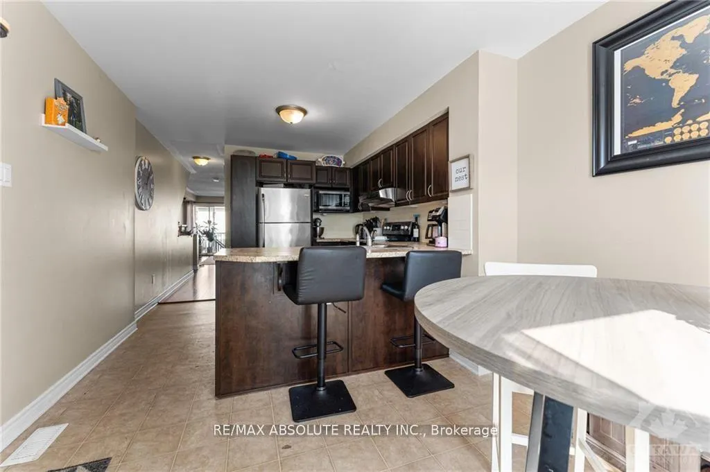 Photo 7 of Unit A, 573 Chapman Mills Drive, Ottawa, Barrhaven - Strandherd — HOMEH