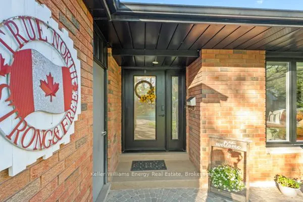 Photo 4 of 33 Renfield Crescent, Whitby, Lynde Creek — HOMEH