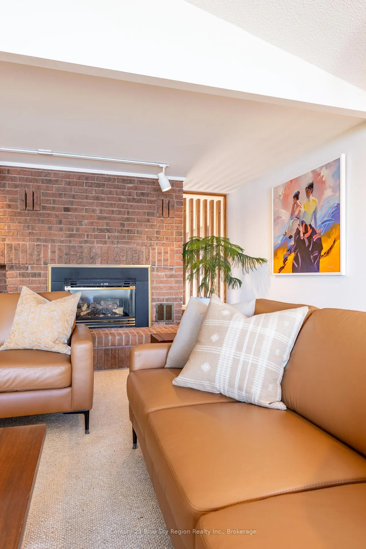 Photo 9 of 204 Lakeside Drive, North Bay, Birchaven — HOMEH