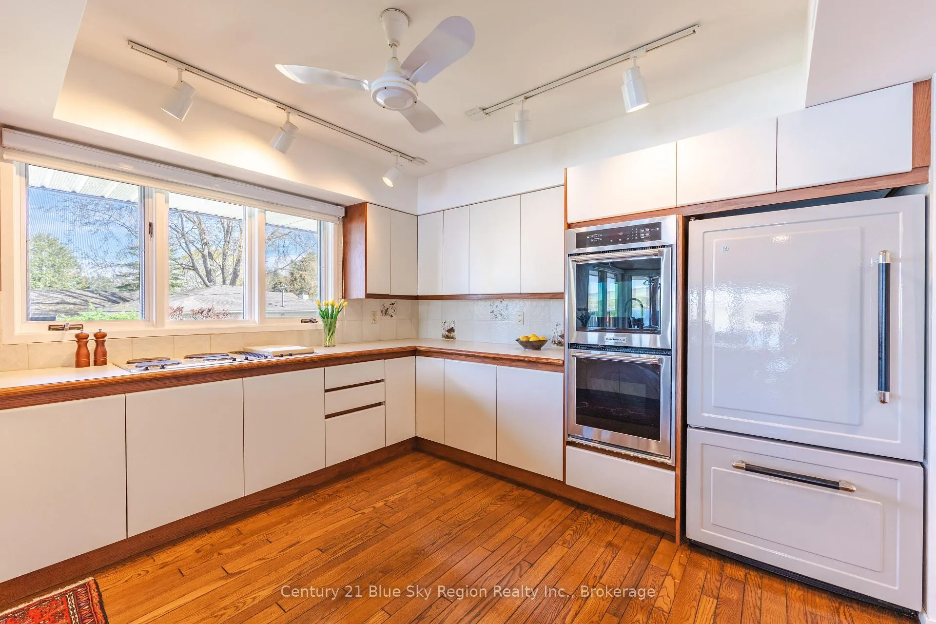 Photo 13 of 204 Lakeside Drive, North Bay, Birchaven — HOMEH
