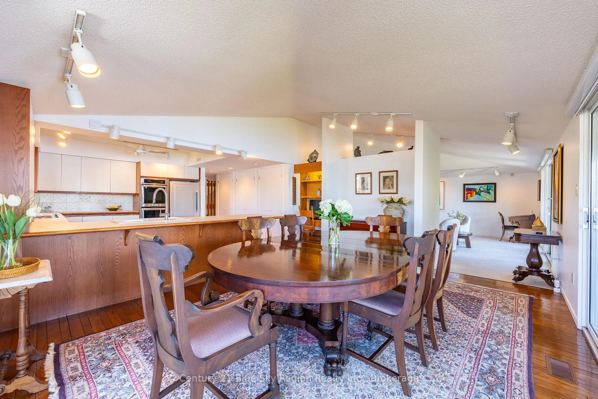 Photo 15 of 204 Lakeside Drive, North Bay, Birchaven — HOMEH