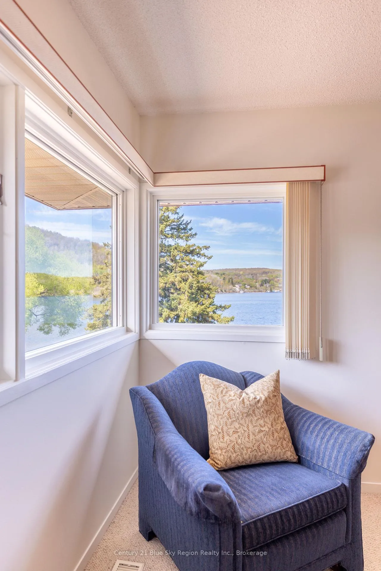 Photo 25 of 204 Lakeside Drive, North Bay, Birchaven — HOMEH