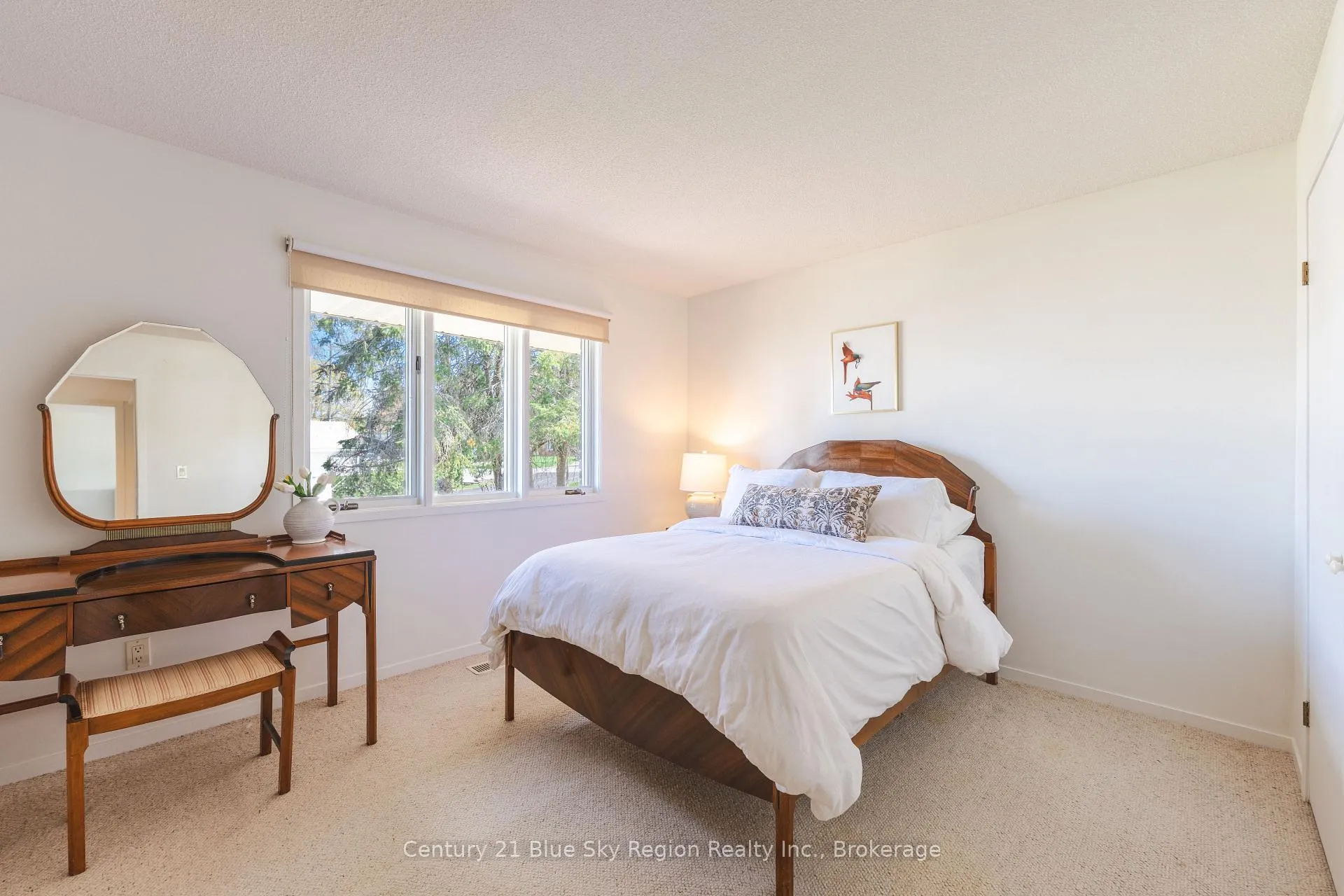 Photo 31 of 204 Lakeside Drive, North Bay, Birchaven — HOMEH