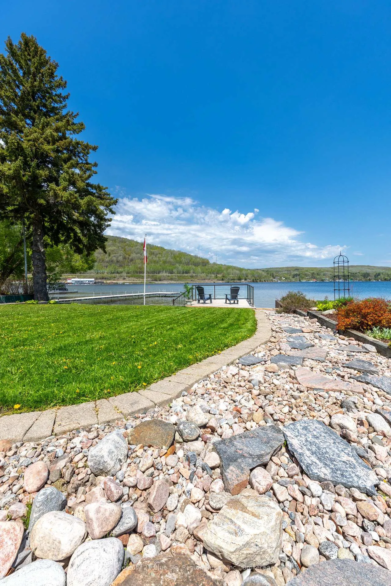 Photo 41 of 204 Lakeside Drive, North Bay, Birchaven — HOMEH