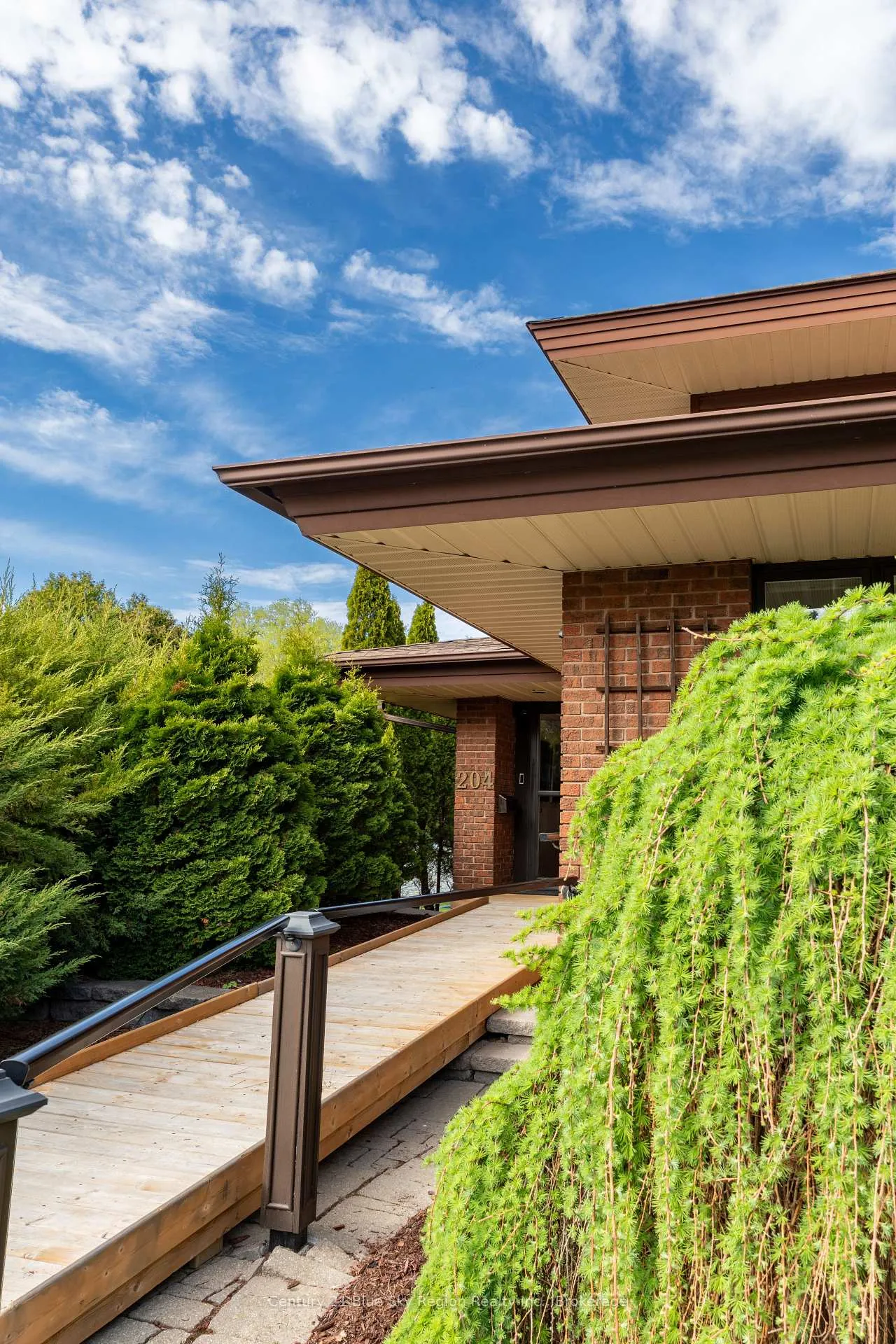 Photo 43 of 204 Lakeside Drive, North Bay, Birchaven — HOMEH
