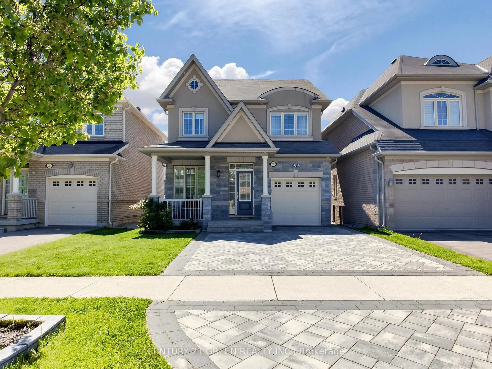 Photo 2 of 35 Twin Falls Road, Brampton, Bram West — HOMEH