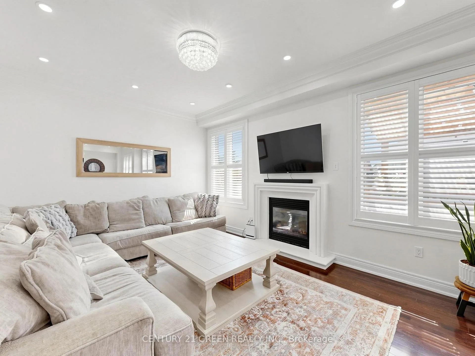 Photo 5 of 35 Twin Falls Road, Brampton, Bram West — HOMEH