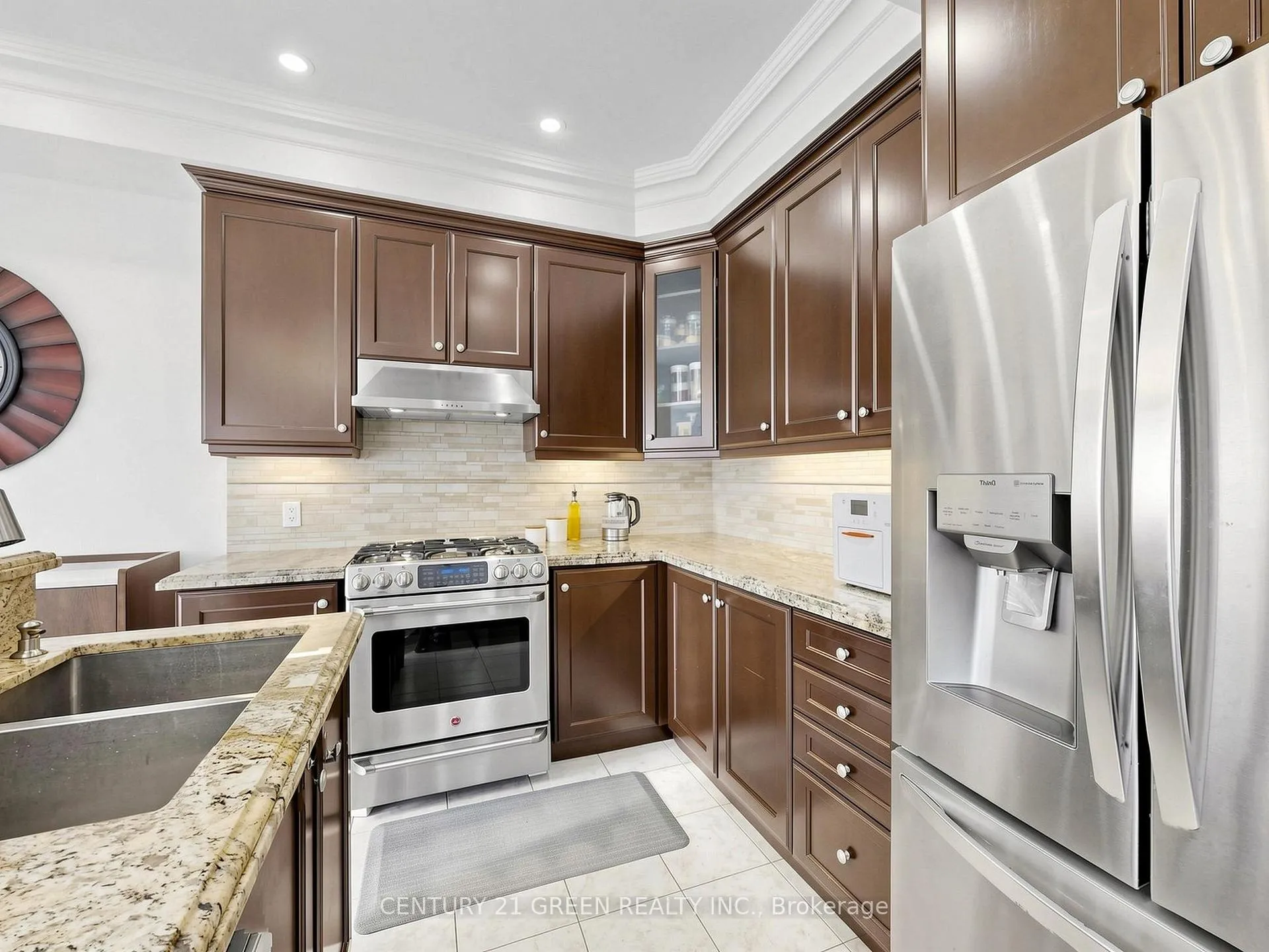 Photo 13 of 35 Twin Falls Road, Brampton, Bram West — HOMEH