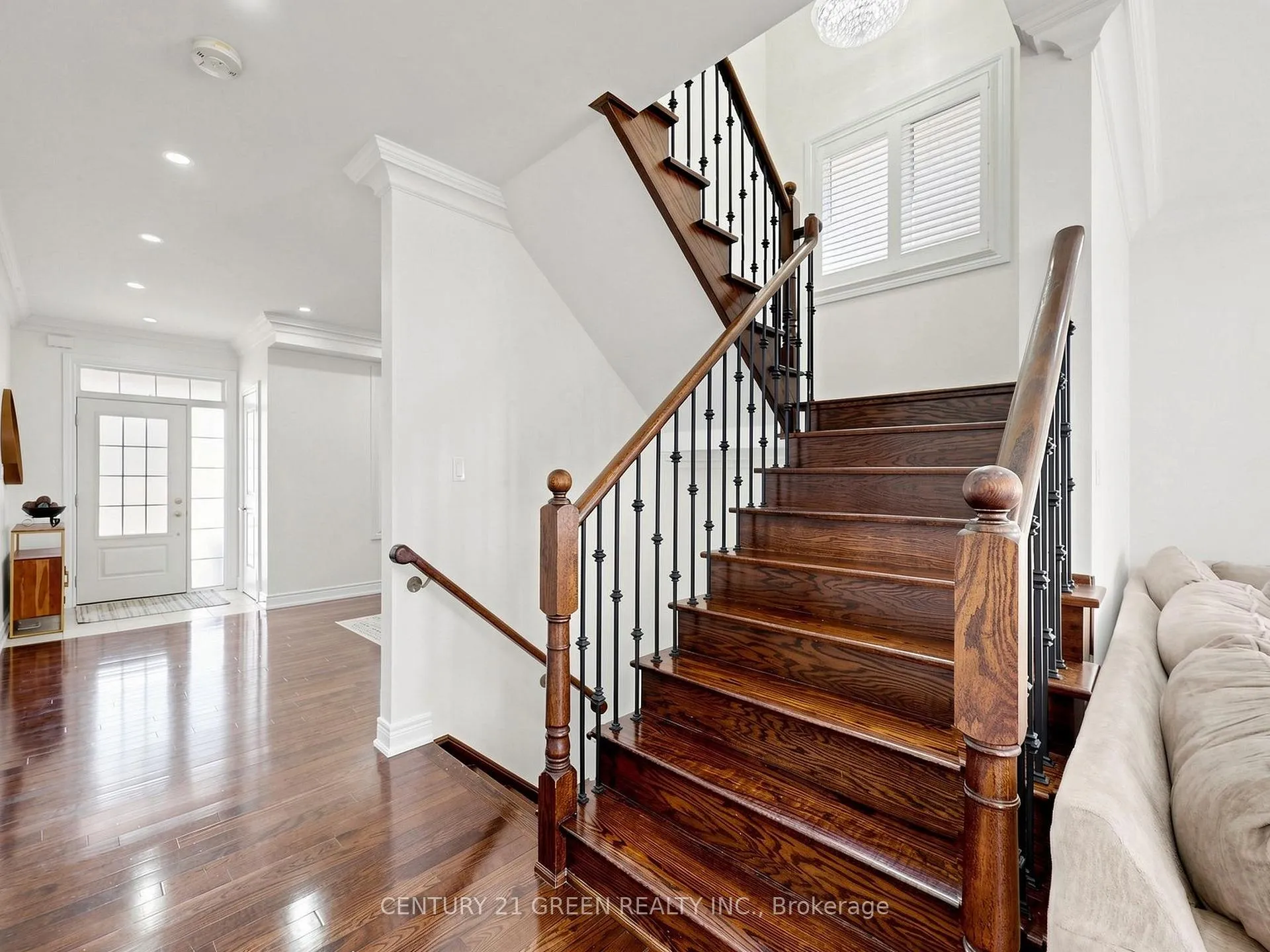 Photo 16 of 35 Twin Falls Road, Brampton, Bram West — HOMEH