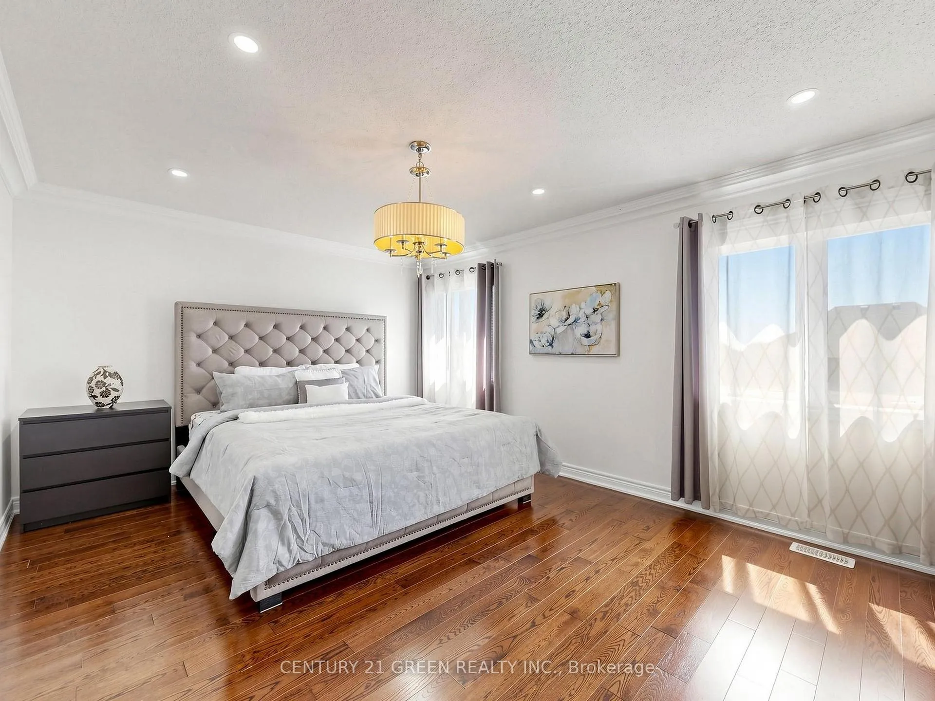 Photo 18 of 35 Twin Falls Road, Brampton, Bram West — HOMEH