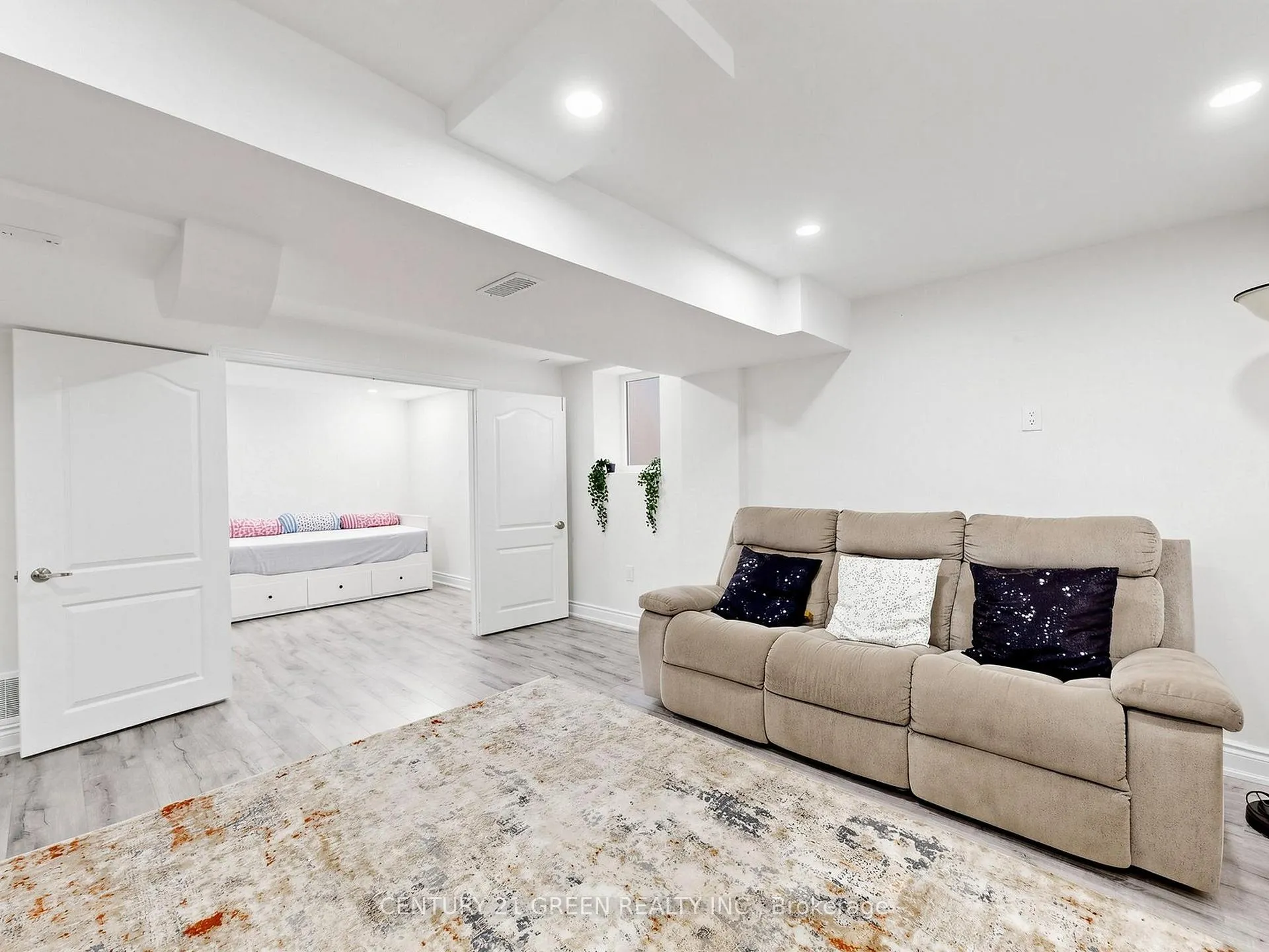 Photo 31 of 35 Twin Falls Road, Brampton, Bram West — HOMEH