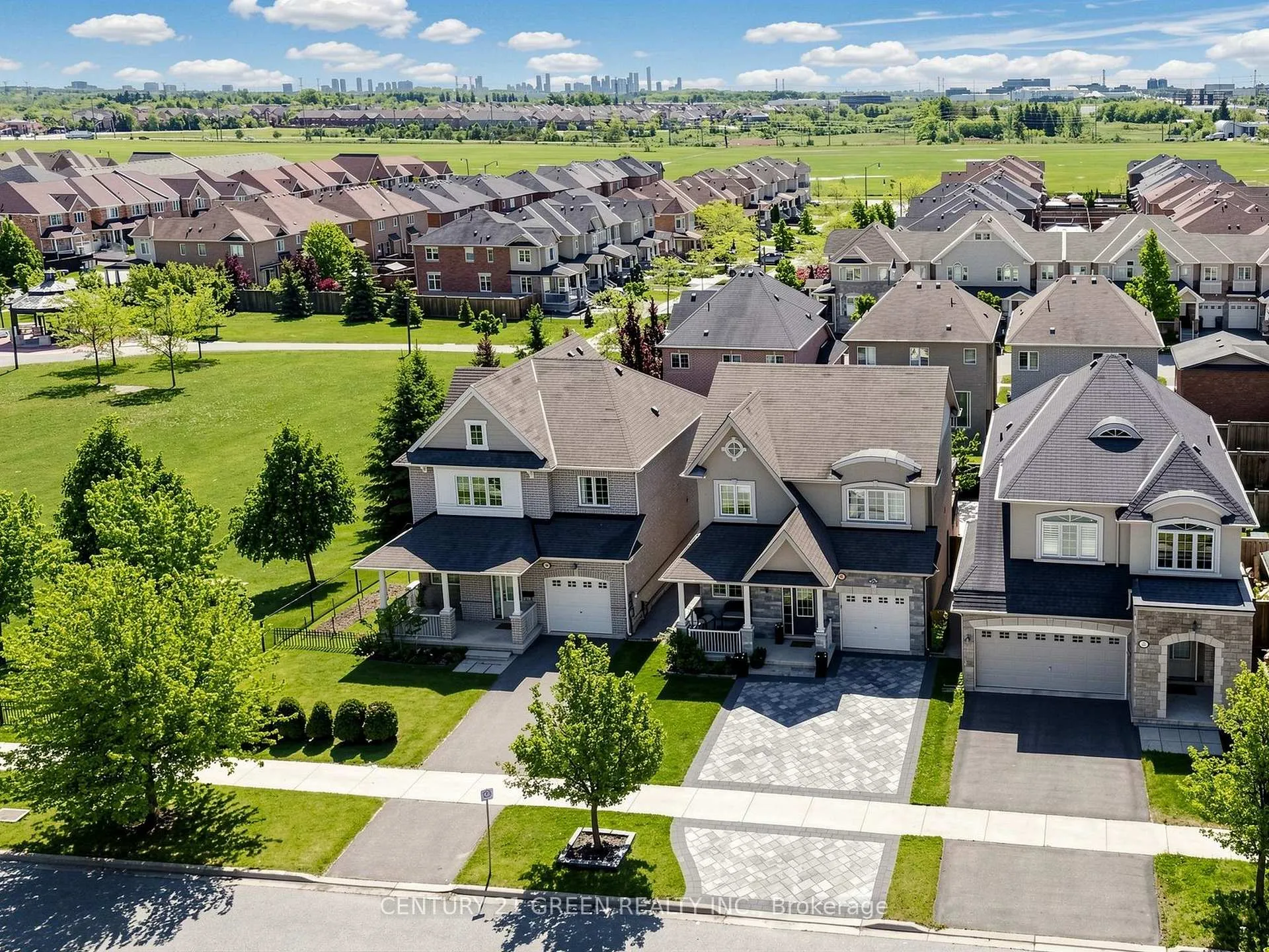 Photo 42 of 35 Twin Falls Road, Brampton, Bram West — HOMEH