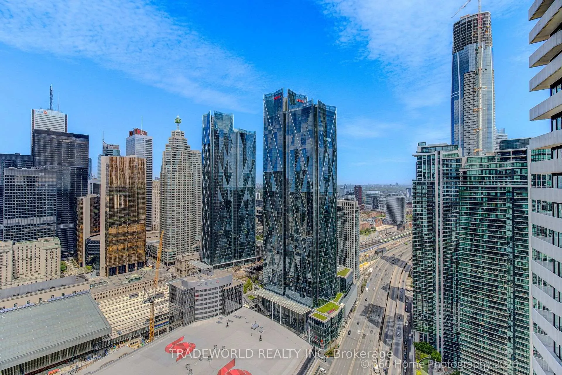Photo 5 of Unit 4706, 100 Harbour Street, Toronto, Waterfront Communities — HOMEH