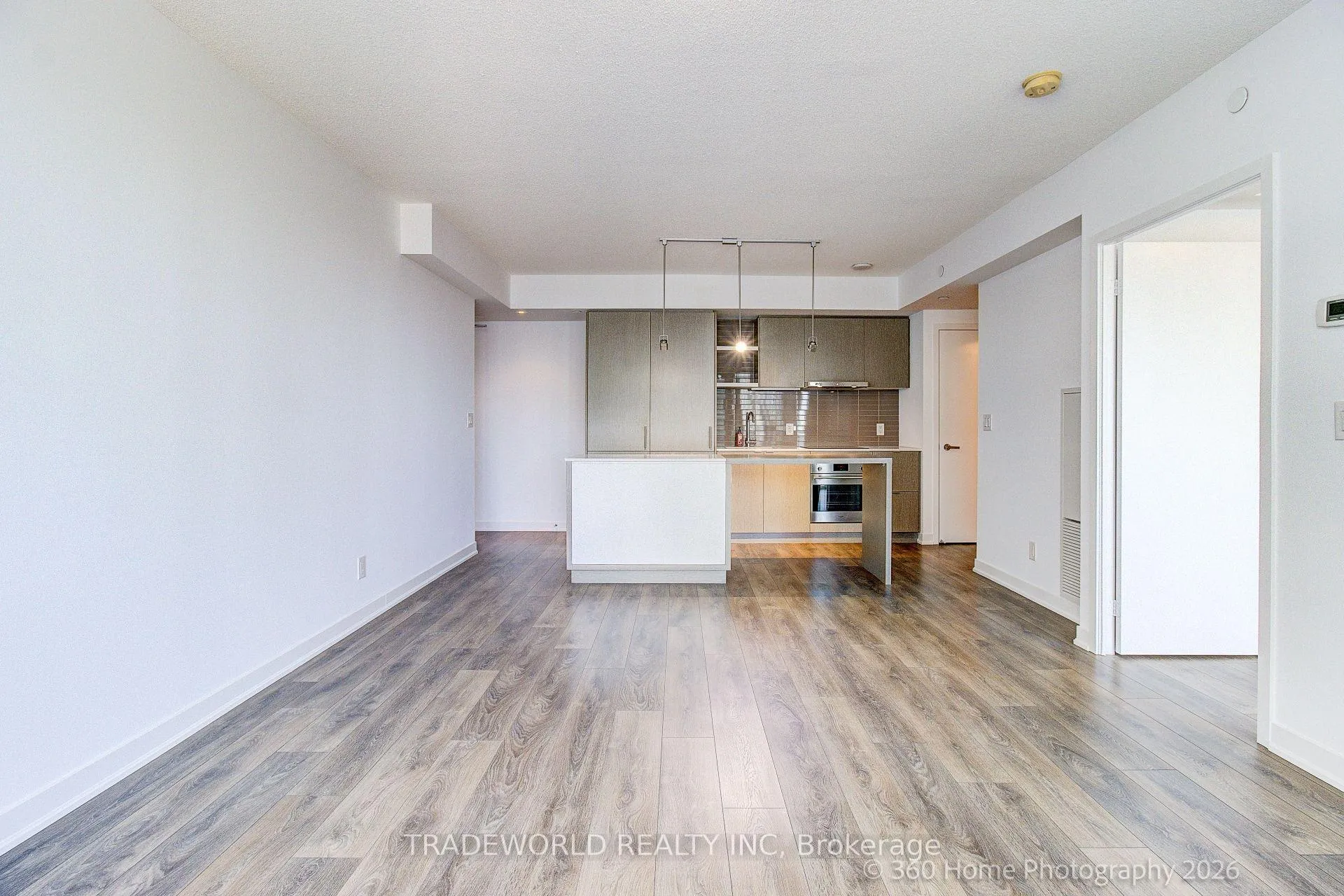 Photo 6 of Unit 4706, 100 Harbour Street, Toronto, Waterfront Communities — HOMEH