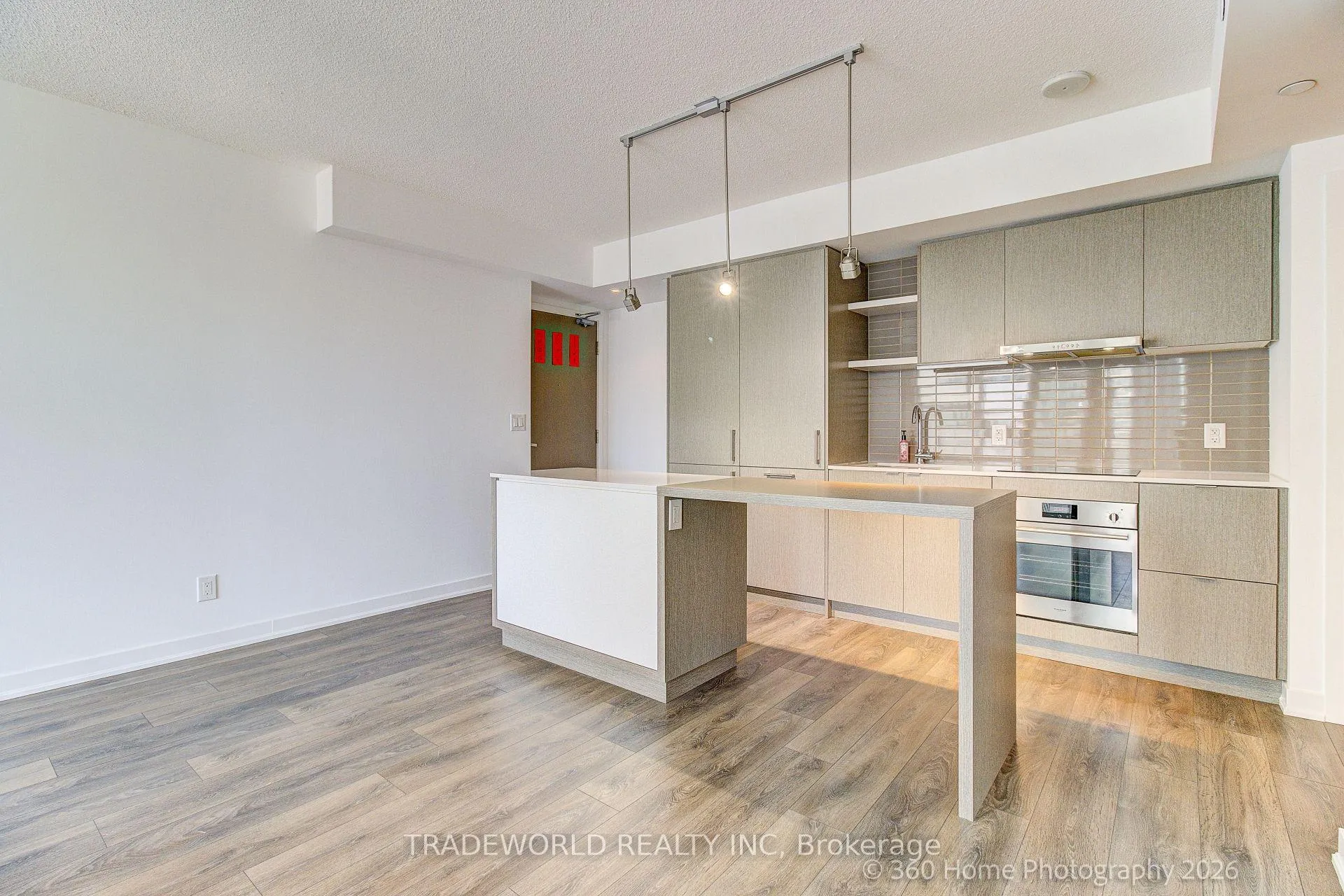 Photo 9 of Unit 4706, 100 Harbour Street, Toronto, Waterfront Communities — HOMEH