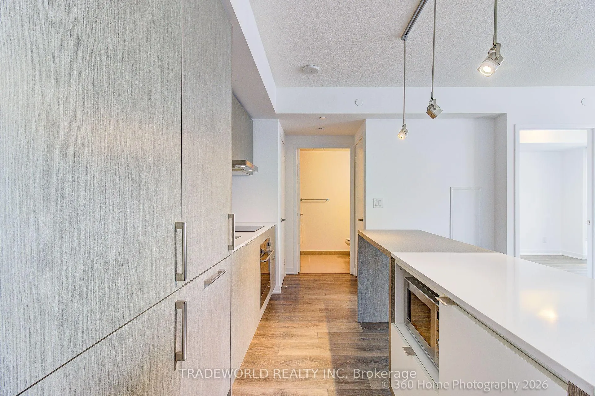 Photo 11 of Unit 4706, 100 Harbour Street, Toronto, Waterfront Communities — HOMEH