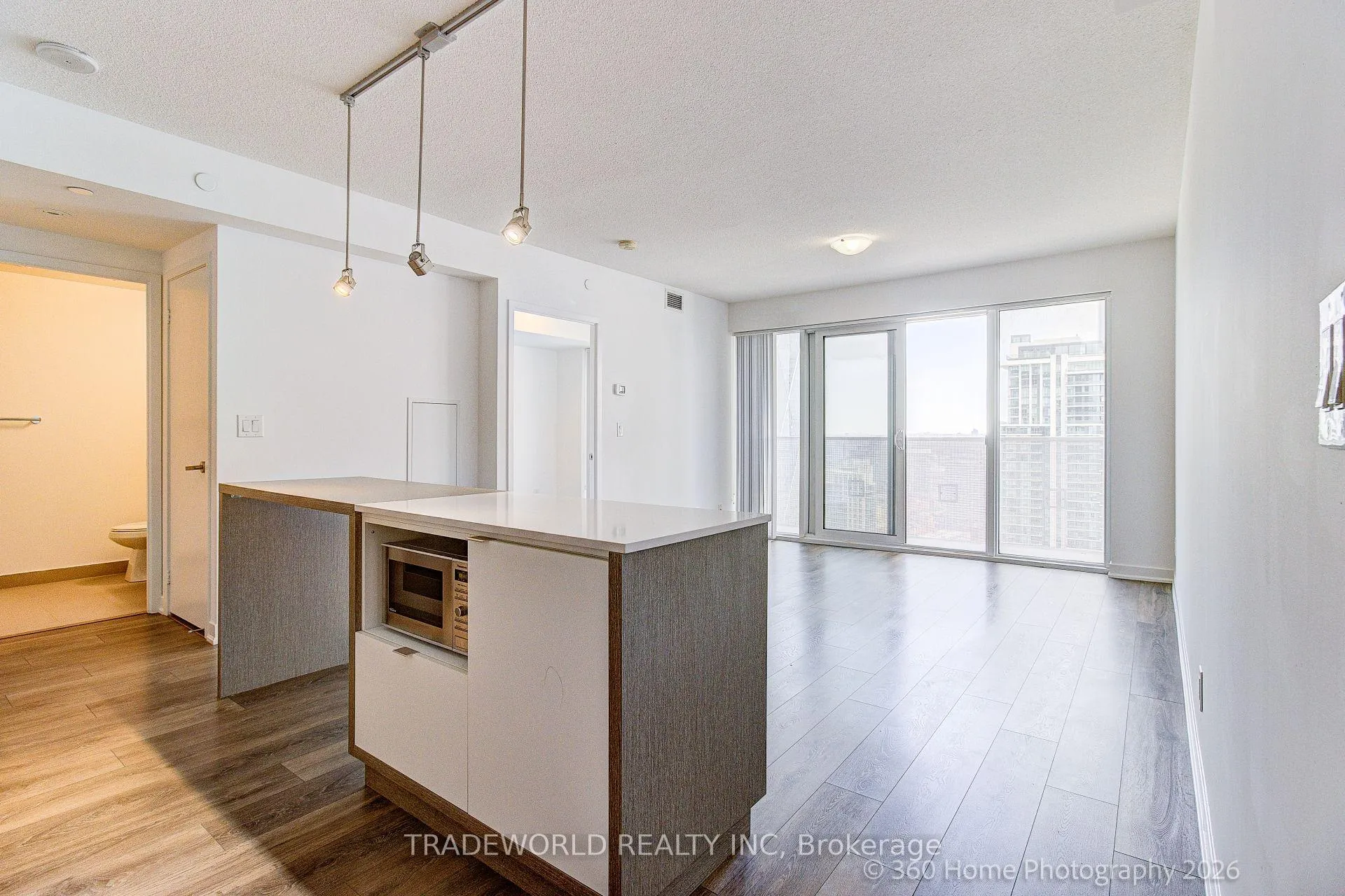 Photo 12 of Unit 4706, 100 Harbour Street, Toronto, Waterfront Communities — HOMEH