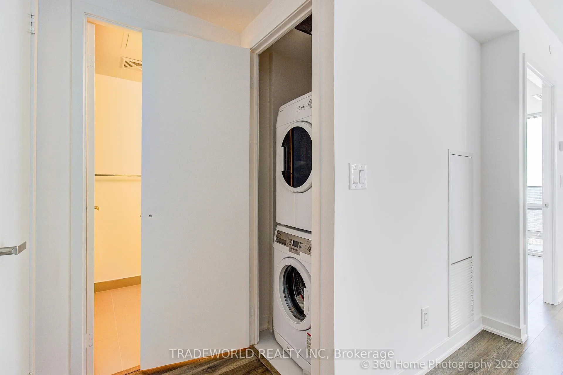 Photo 15 of Unit 4706, 100 Harbour Street, Toronto, Waterfront Communities — HOMEH