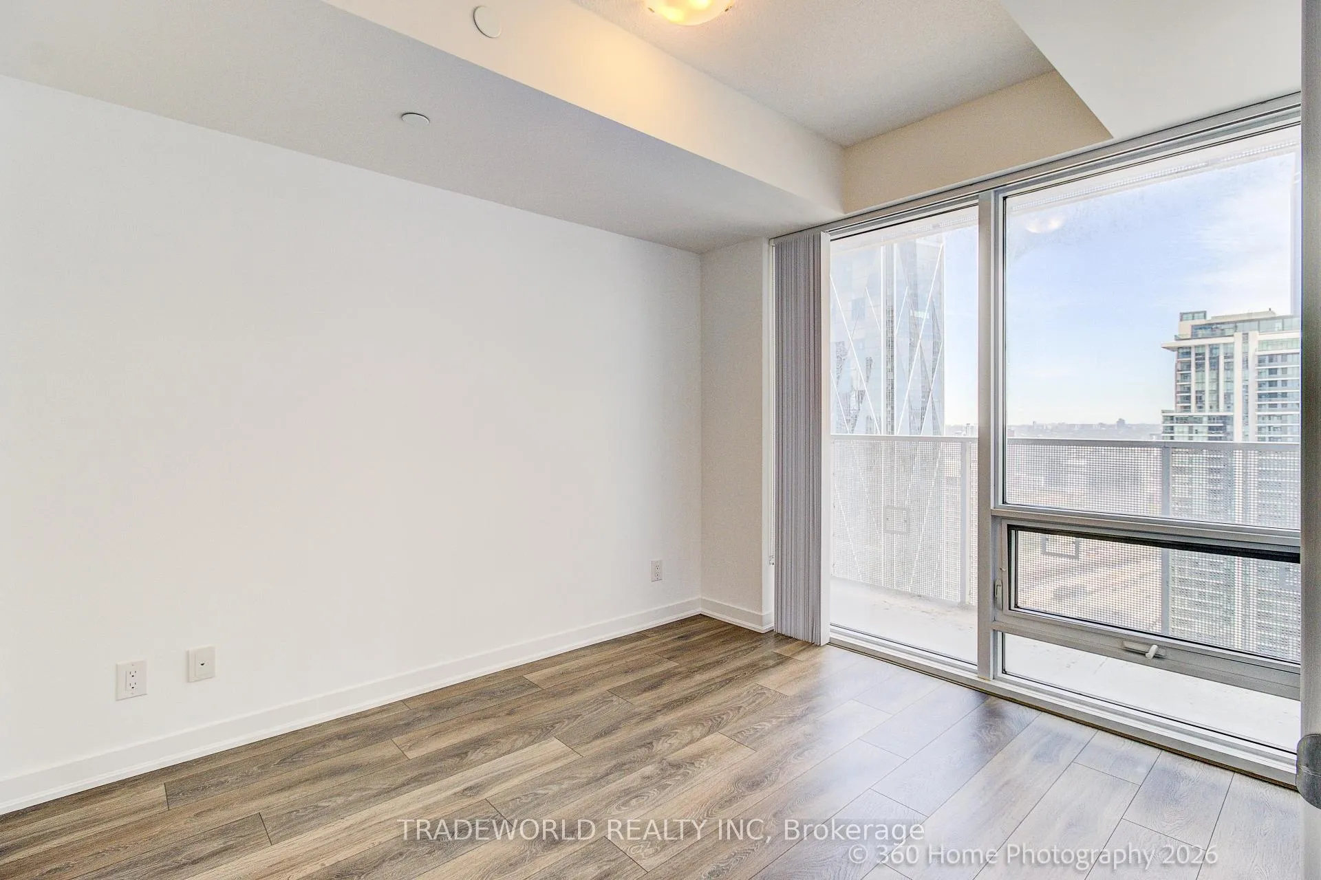 Photo 16 of Unit 4706, 100 Harbour Street, Toronto, Waterfront Communities — HOMEH
