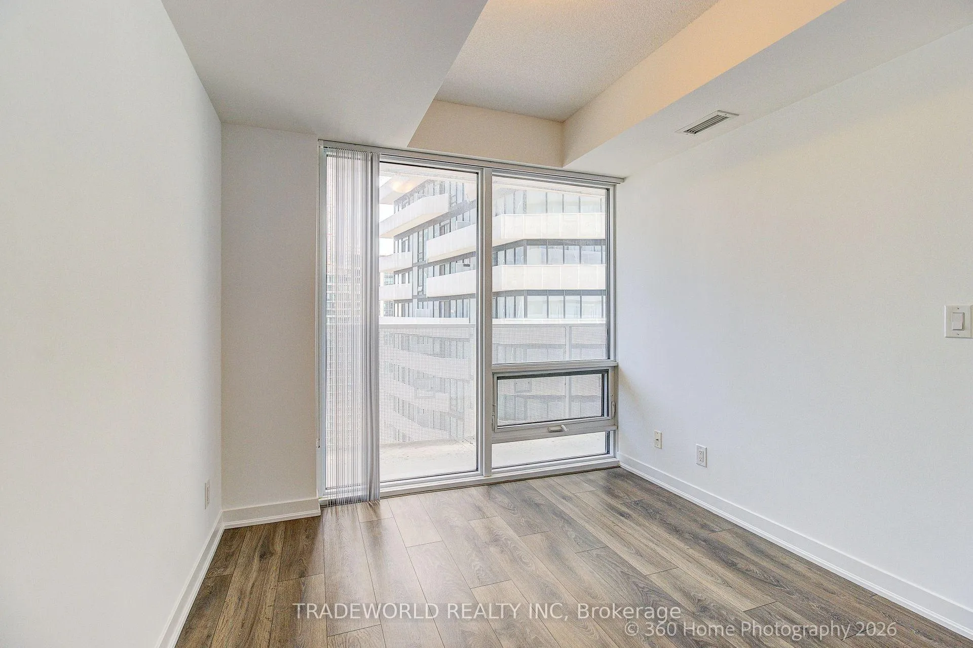 Photo 17 of Unit 4706, 100 Harbour Street, Toronto, Waterfront Communities — HOMEH