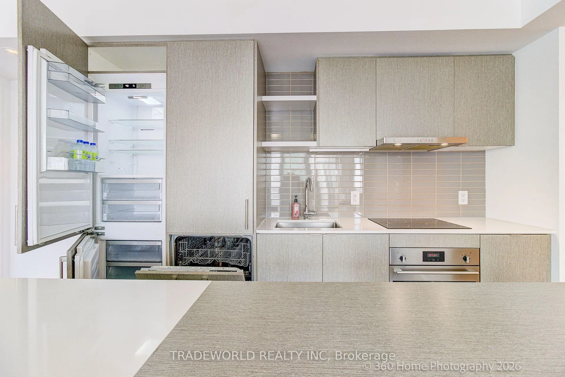 Photo 20 of Unit 4706, 100 Harbour Street, Toronto, Waterfront Communities — HOMEH