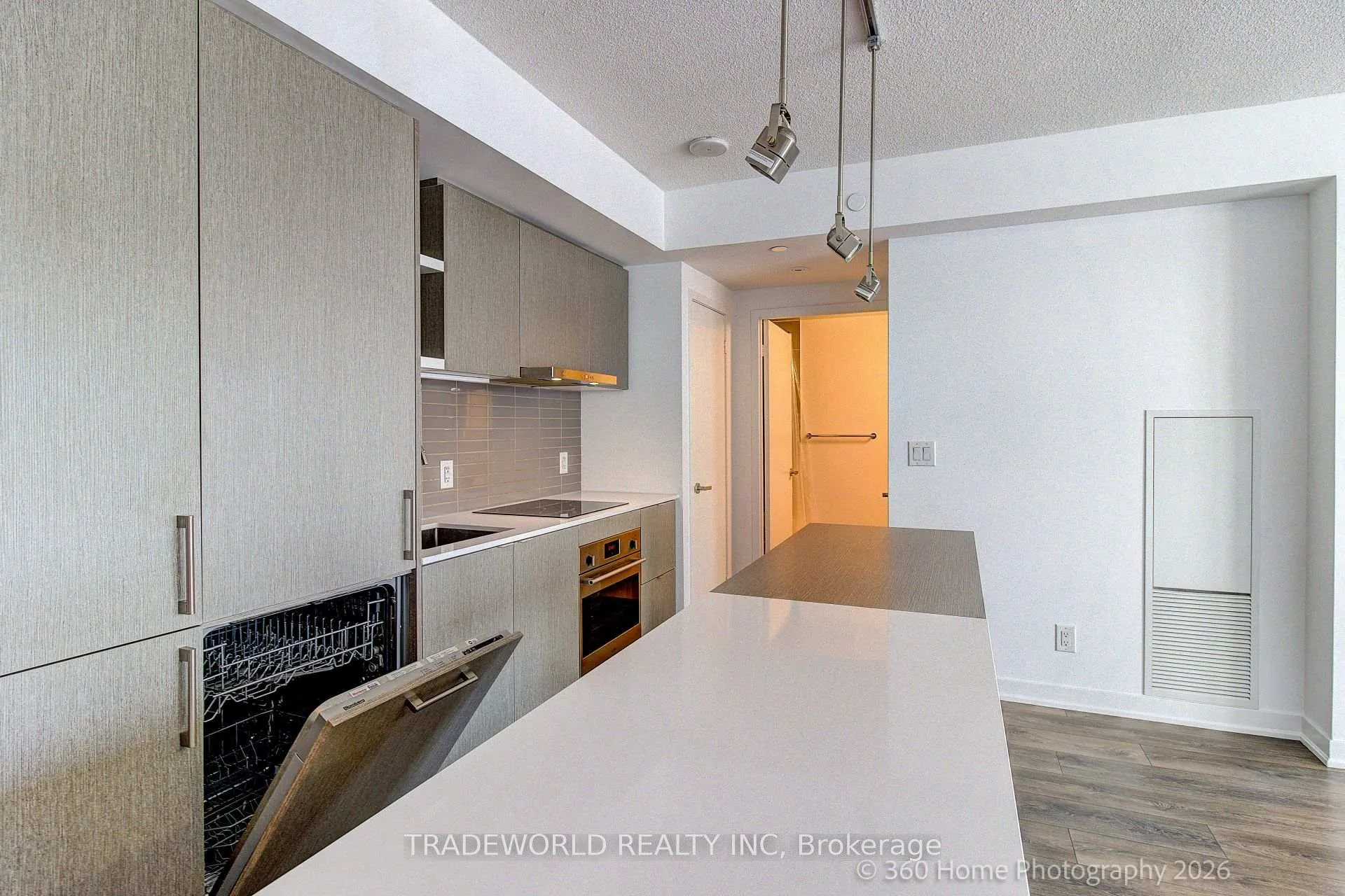 Photo 21 of Unit 4706, 100 Harbour Street, Toronto, Waterfront Communities — HOMEH