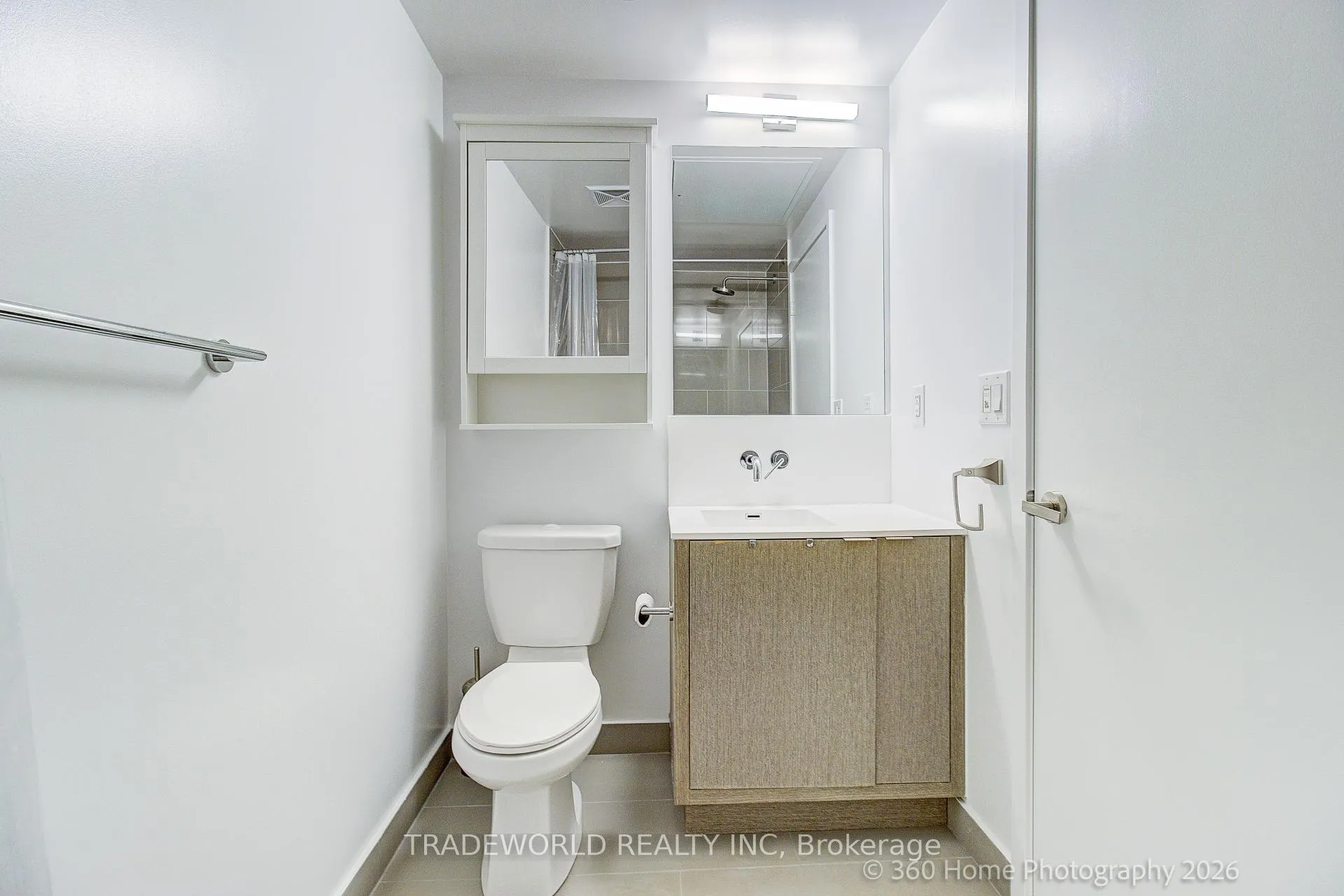Photo 22 of Unit 4706, 100 Harbour Street, Toronto, Waterfront Communities — HOMEH