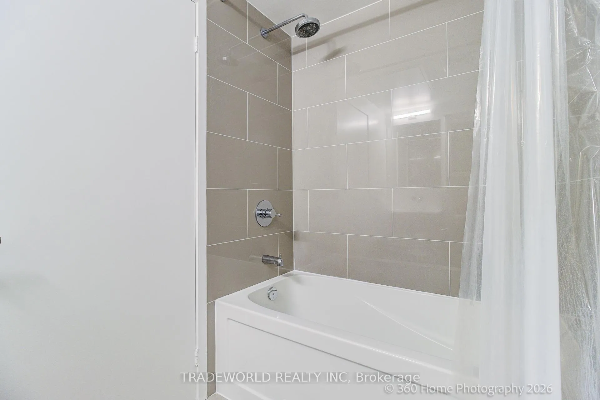 Photo 23 of Unit 4706, 100 Harbour Street, Toronto, Waterfront Communities — HOMEH