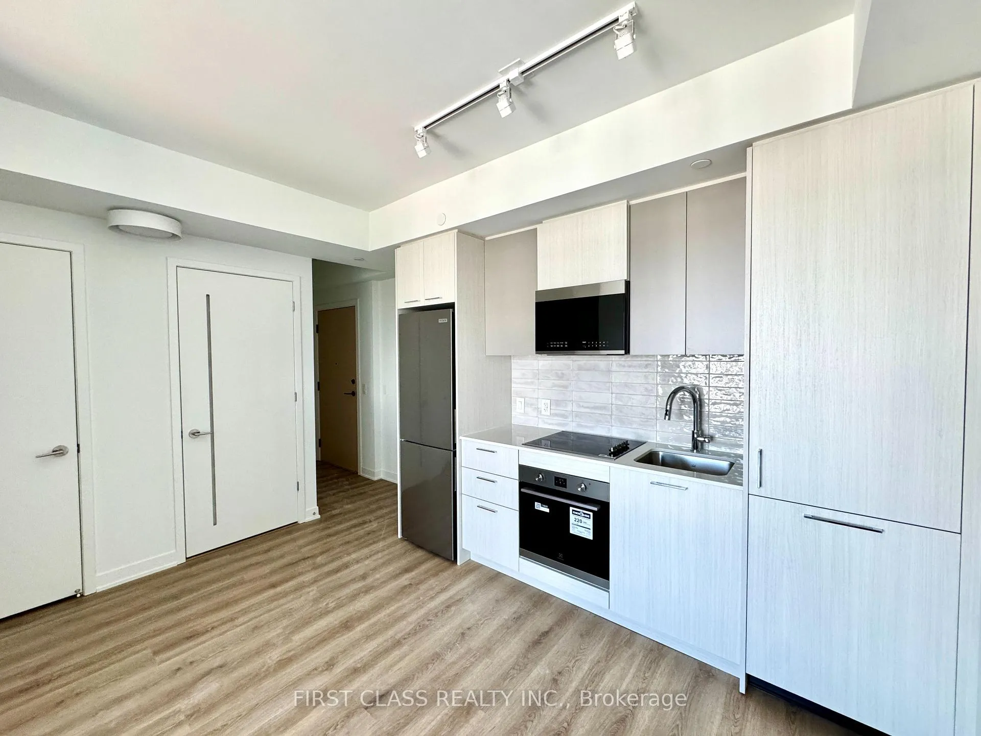 Photo 5 of Unit 1109, 10 Oak Street, Toronto, Regent Park — HOMEH