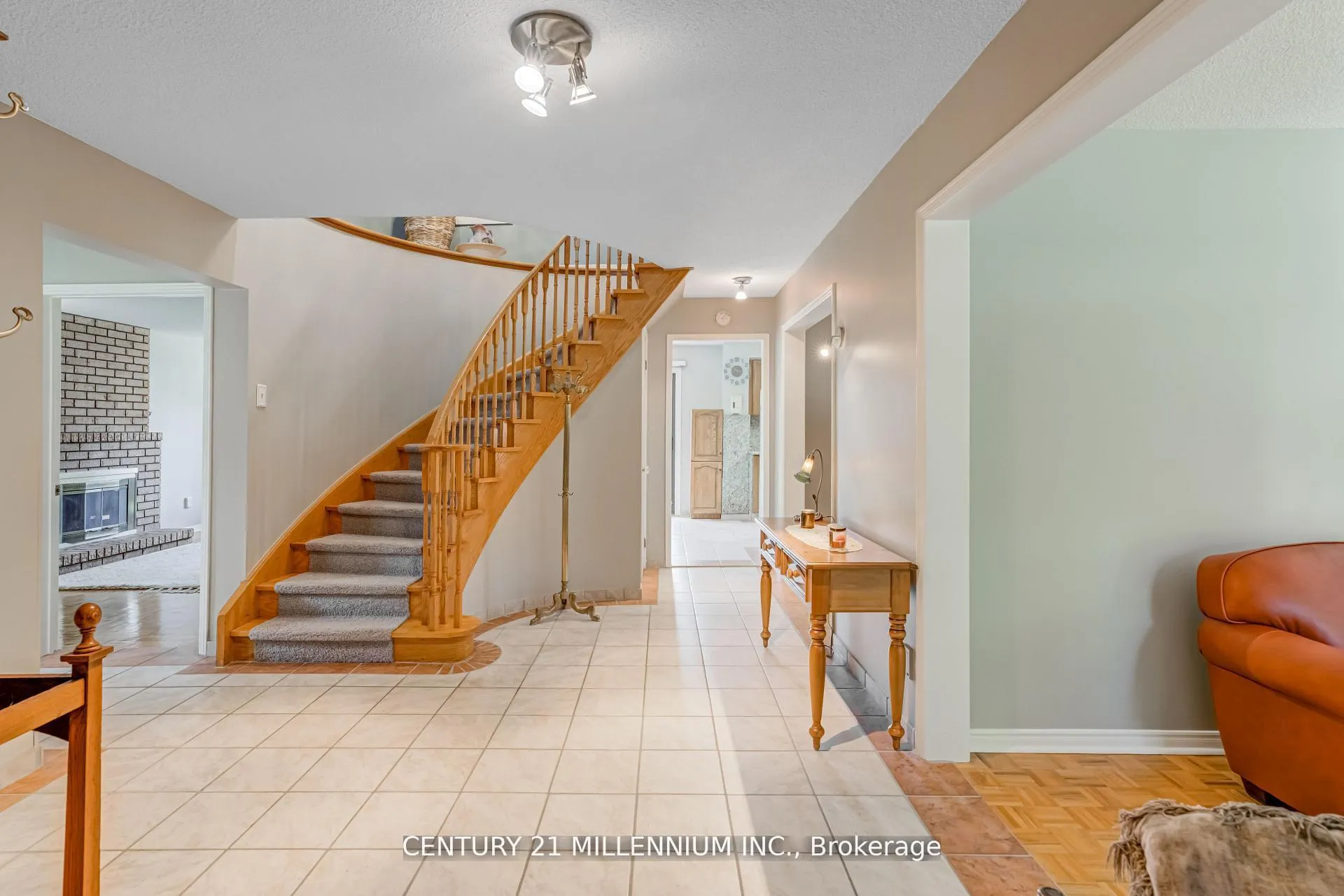 Photo 8 of 10 Phelps Drive, Brampton, Northwood Park — HOMEH